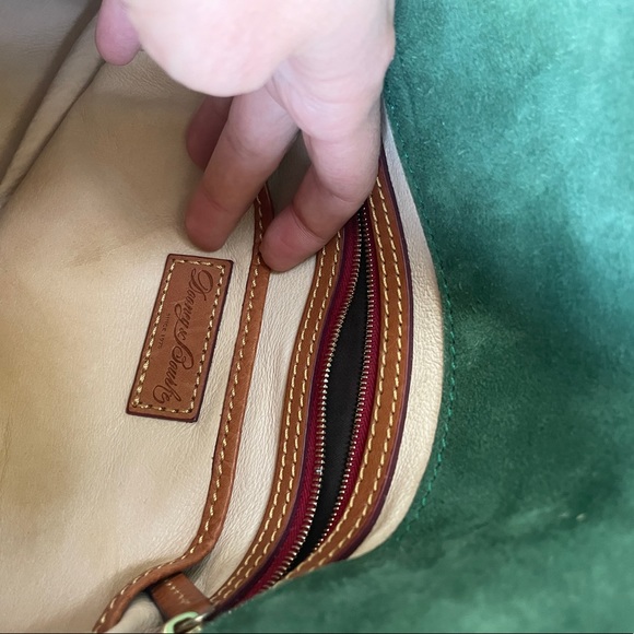 Dooney & Bourke shoulder lock bag - Picture 5 of 7